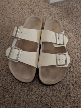 Quince Nappa Leather Double Buckle Slide Women's 8 Cream LIKE NEW